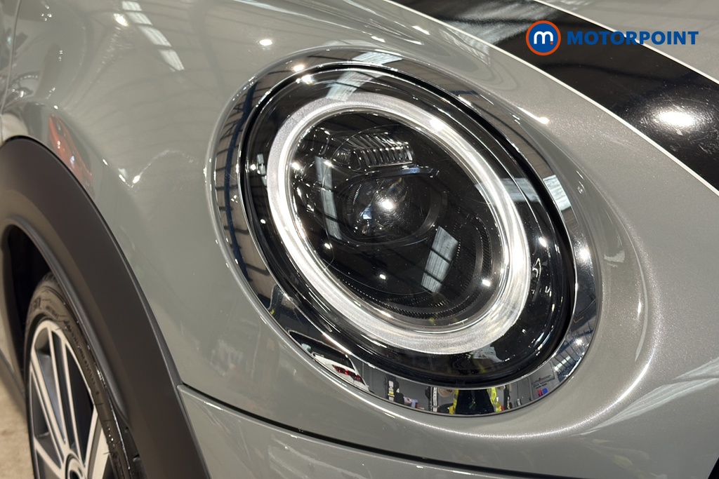 Mini Hatchback Cooper S Exclusive Automatic Petrol Hatchback - Stock Number (1644943) - 42nd supplementary image