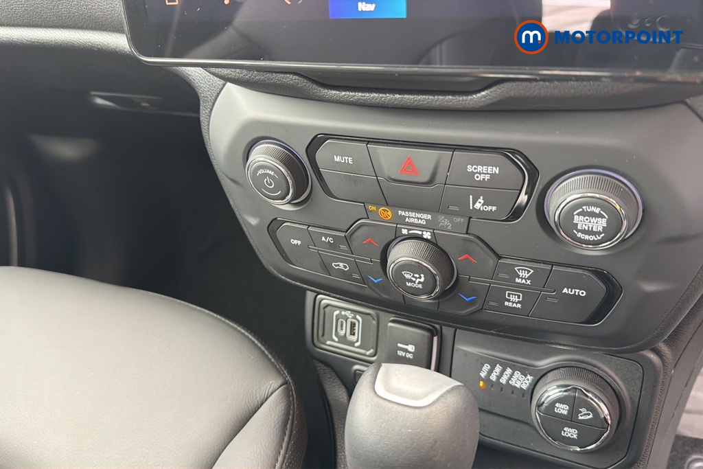 Jeep Renegade Overland Automatic Petrol Plug-In Hybrid SUV - Stock Number (1645663) - 12th supplementary image