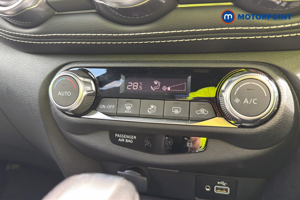 Nissan Juke N-Connecta Automatic Petrol-Electric Hybrid SUV - Stock Number (1609836) - 12th supplementary image