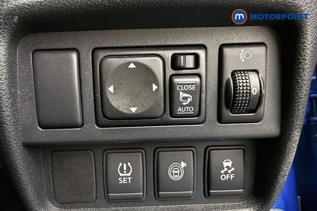 Nissan Juke Tekna Automatic Petrol SUV - Stock Number (1628235) - 17th supplementary image