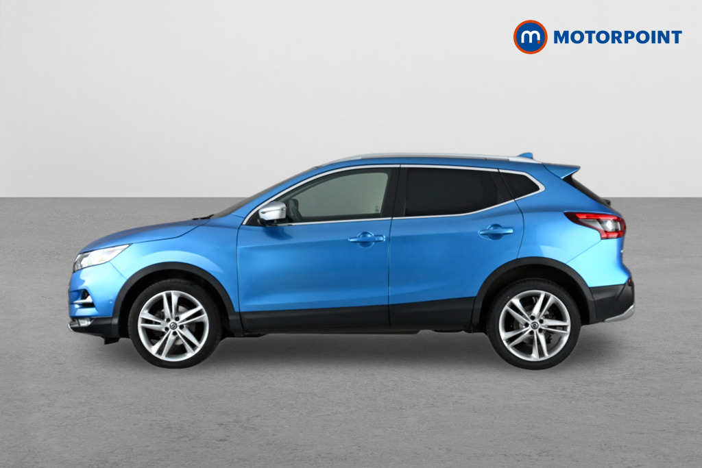 Nissan Qashqai N-Motion Automatic Diesel SUV - Stock Number (1633524) - Passenger side