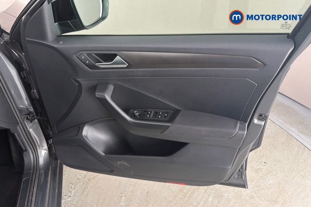Volkswagen T-Roc SE Automatic Petrol SUV - Stock Number (1633784) - 19th supplementary image