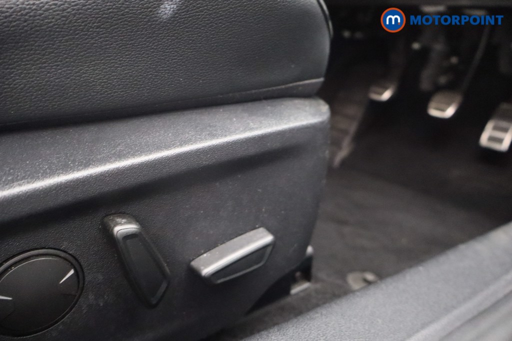 Ford Focus St-Line X Edition Manual Diesel Hatchback - Stock Number (1633978) - 16th supplementary image