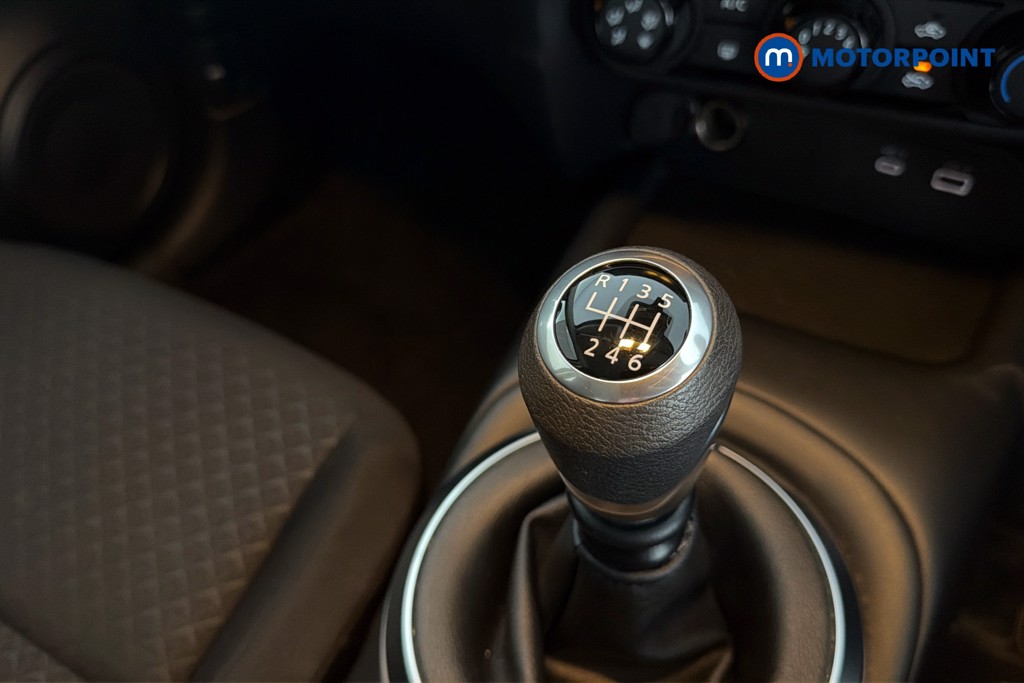 Nissan Juke Acenta Premium Manual Petrol SUV - Stock Number (1635960) - 15th supplementary image