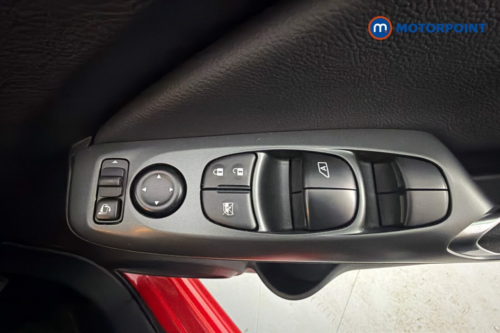 Nissan Juke Acenta Premium Manual Petrol SUV - Stock Number (1635960) - 20th supplementary image