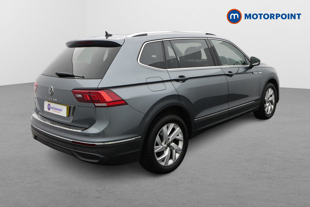 Volkswagen Tiguan Allspace Life Automatic Petrol SUV - Stock Number (1637212) - Drivers side rear corner