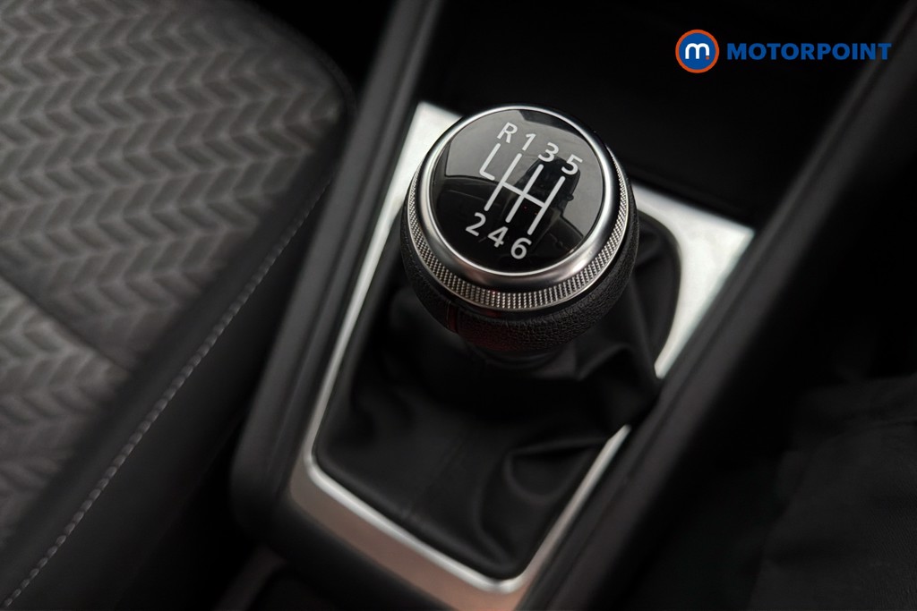 Renault Captur Limited Manual Petrol SUV - Stock Number (1638697) - 15th supplementary image