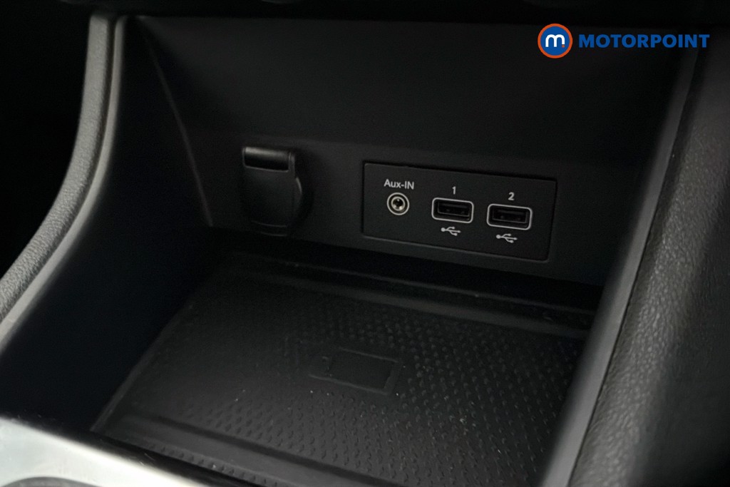 Renault Captur Limited Manual Petrol SUV - Stock Number (1638697) - 17th supplementary image
