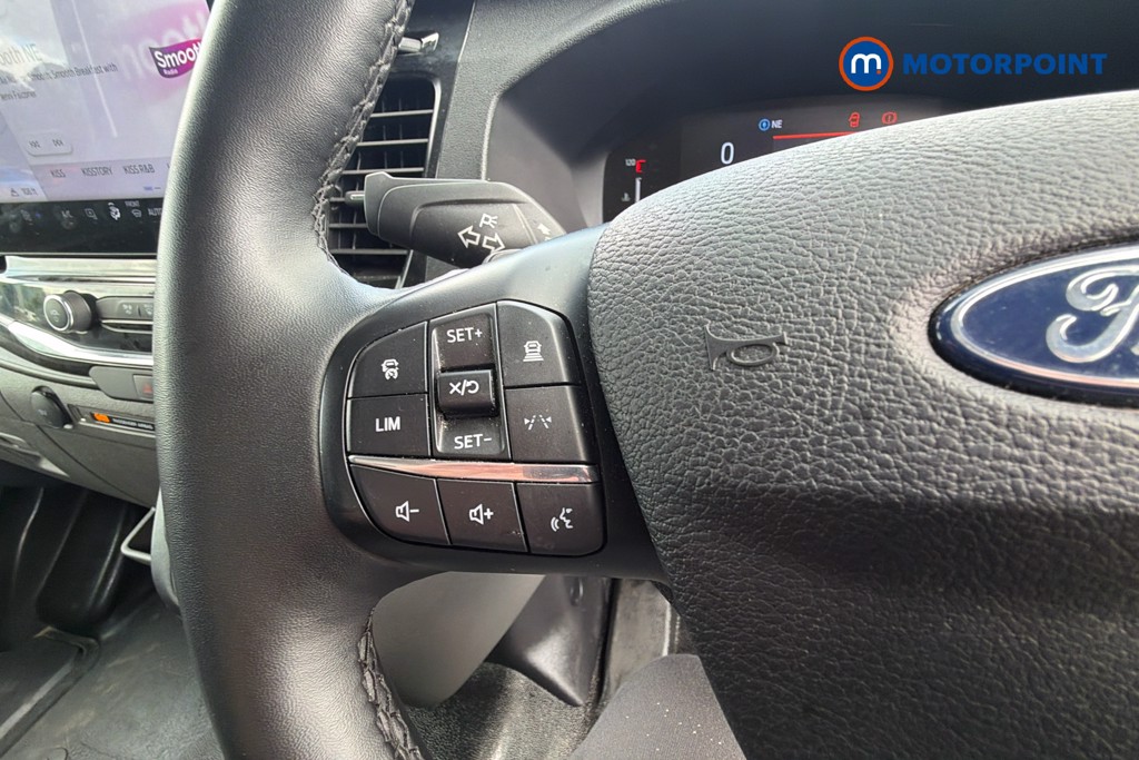 Ford Transit Limited Automatic Diesel Medium Roof Van - Stock Number (1639441) - 3rd supplementary image