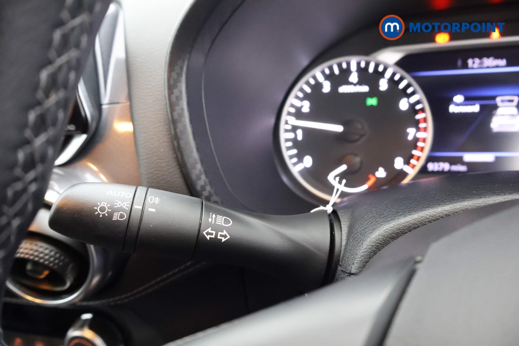 Nissan Juke N-Connecta Manual Petrol SUV - Stock Number (1640007) - 5th supplementary image
