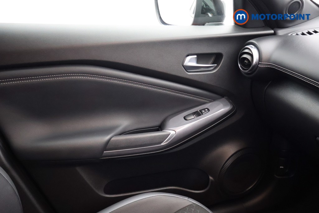 Nissan Juke N-Connecta Manual Petrol SUV - Stock Number (1640007) - 10th supplementary image
