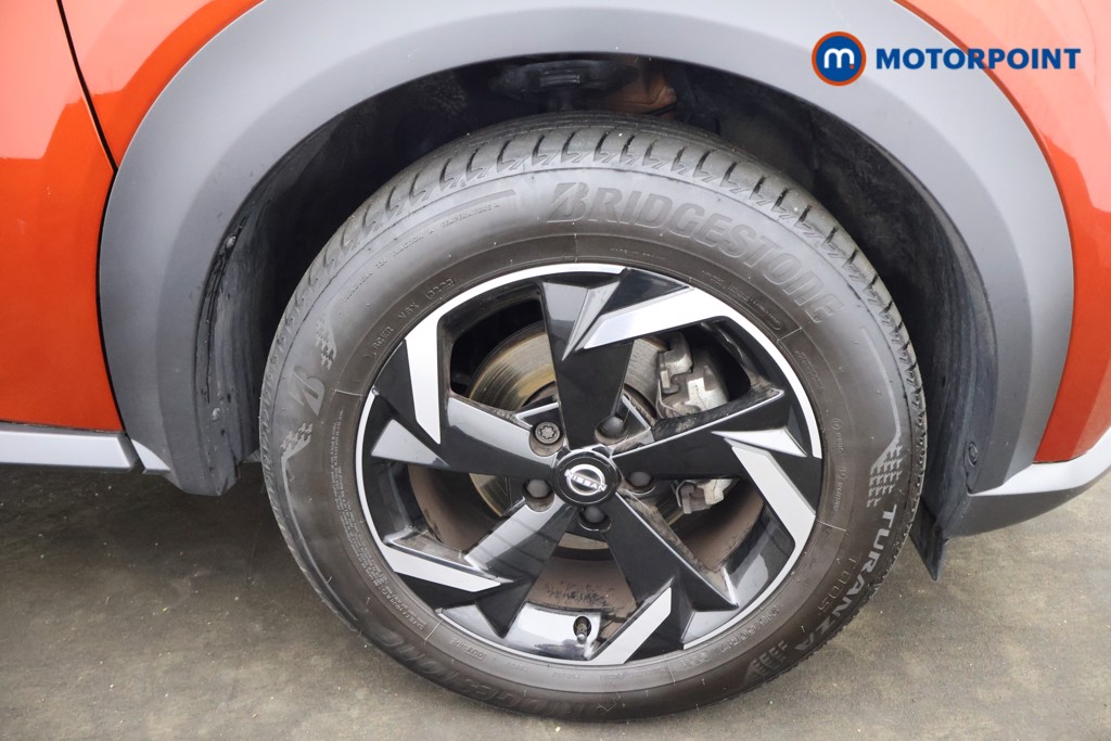 Nissan Juke N-Connecta Manual Petrol SUV - Stock Number (1640007) - 21st supplementary image