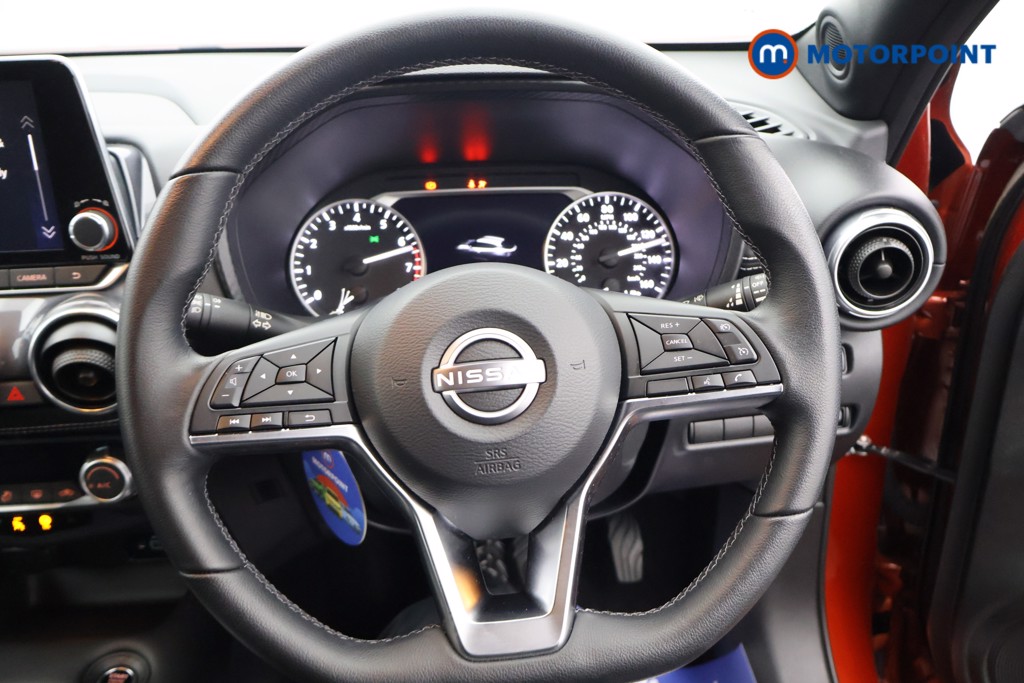 Nissan Juke N-Connecta Manual Petrol SUV - Stock Number (1640007) - 1st supplementary image