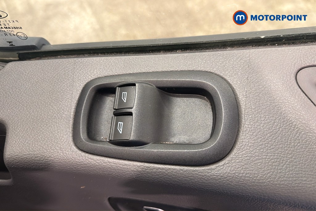 Ford Transit Limited Automatic Diesel Medium Roof Van - Stock Number (1640310) - 20th supplementary image