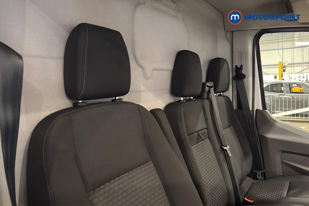Ford Transit Limited Automatic Diesel Medium Roof Van - Stock Number (1640310) - 23rd supplementary image