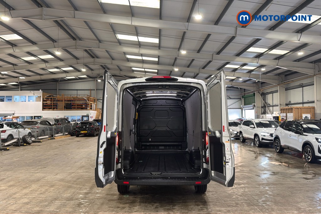 Ford Transit Limited Automatic Diesel Medium Roof Van - Stock Number (1640310) - 33rd supplementary image