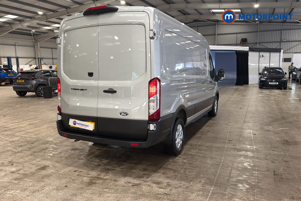 Ford Transit Limited Automatic Diesel Medium Roof Van - Stock Number (1640310) - 38th supplementary image