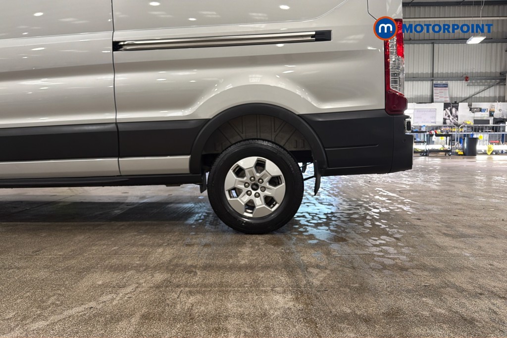 Ford Transit Limited Automatic Diesel Medium Roof Van - Stock Number (1640310) - 48th supplementary image
