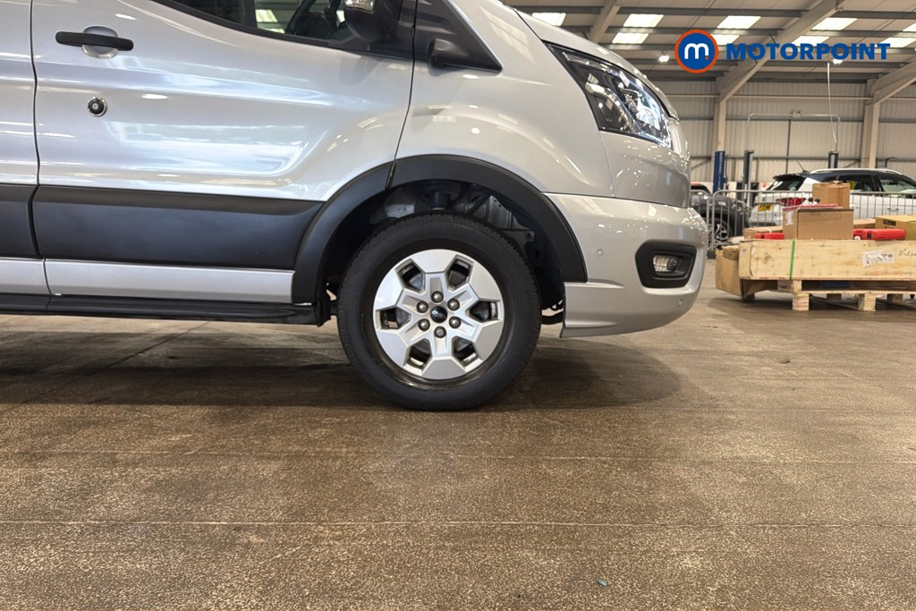 Ford Transit Limited Automatic Diesel Medium Roof Van - Stock Number (1640310) - 50th supplementary image