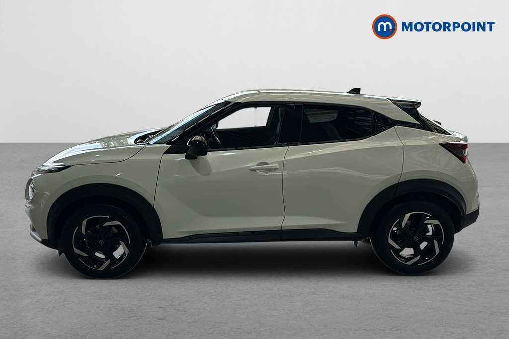 Nissan Juke N-Connecta Manual Petrol SUV - Stock Number (1640571) - Drivers side