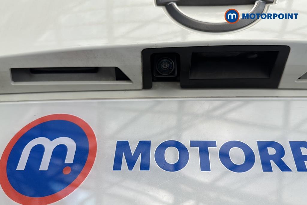 Nissan Juke N-Connecta Manual Petrol SUV - Stock Number (1640571) - 37th supplementary image