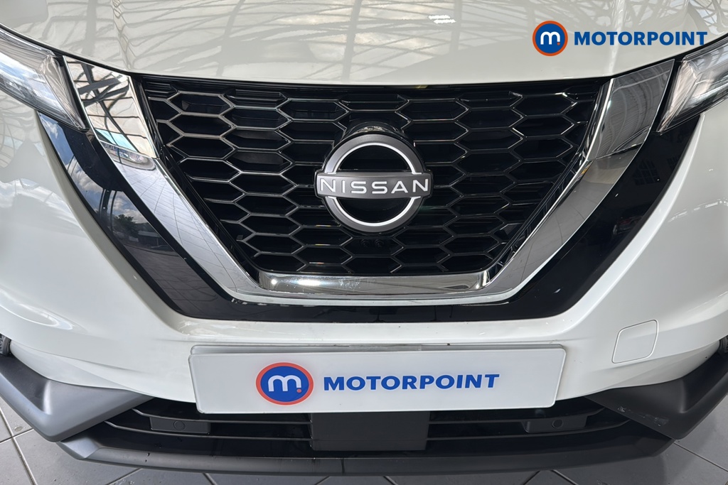Nissan Juke N-Connecta Manual Petrol SUV - Stock Number (1640571) - 43rd supplementary image