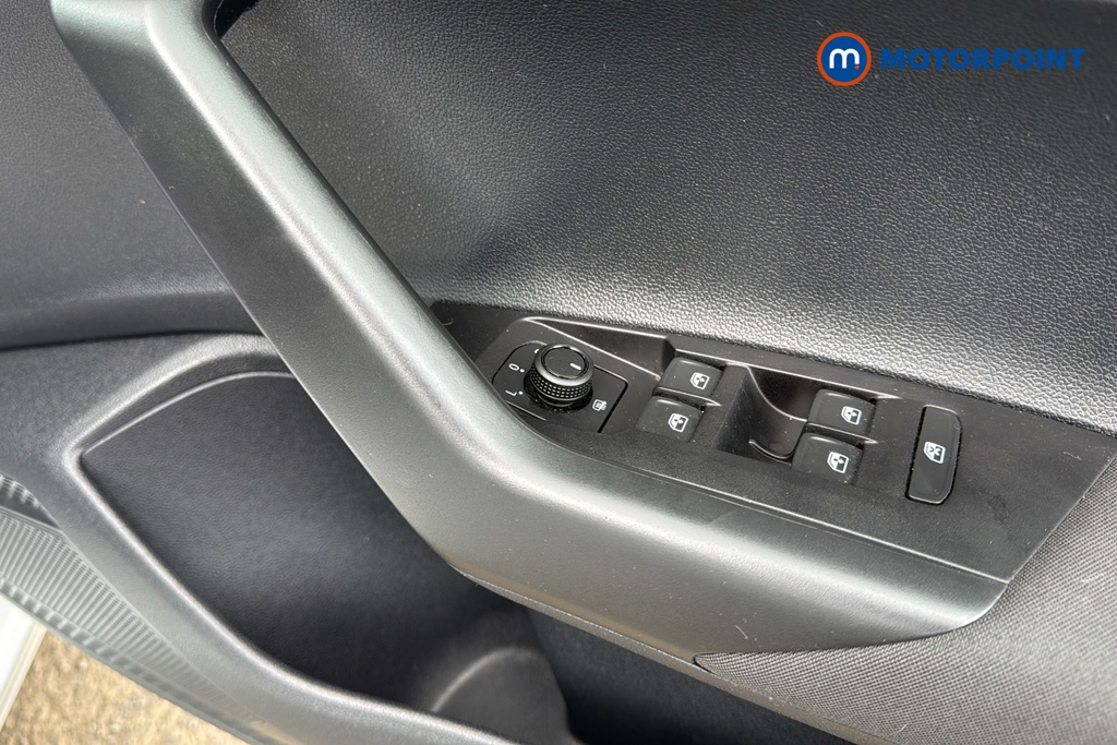 Volkswagen Polo Match Manual Petrol Hatchback - Stock Number (1640976) - 19th supplementary image