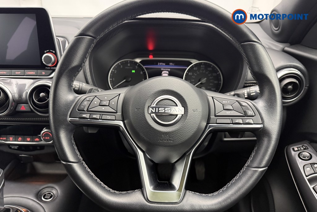 Nissan Juke N-Connecta Automatic Petrol SUV - Stock Number (1641290) - 5th supplementary image