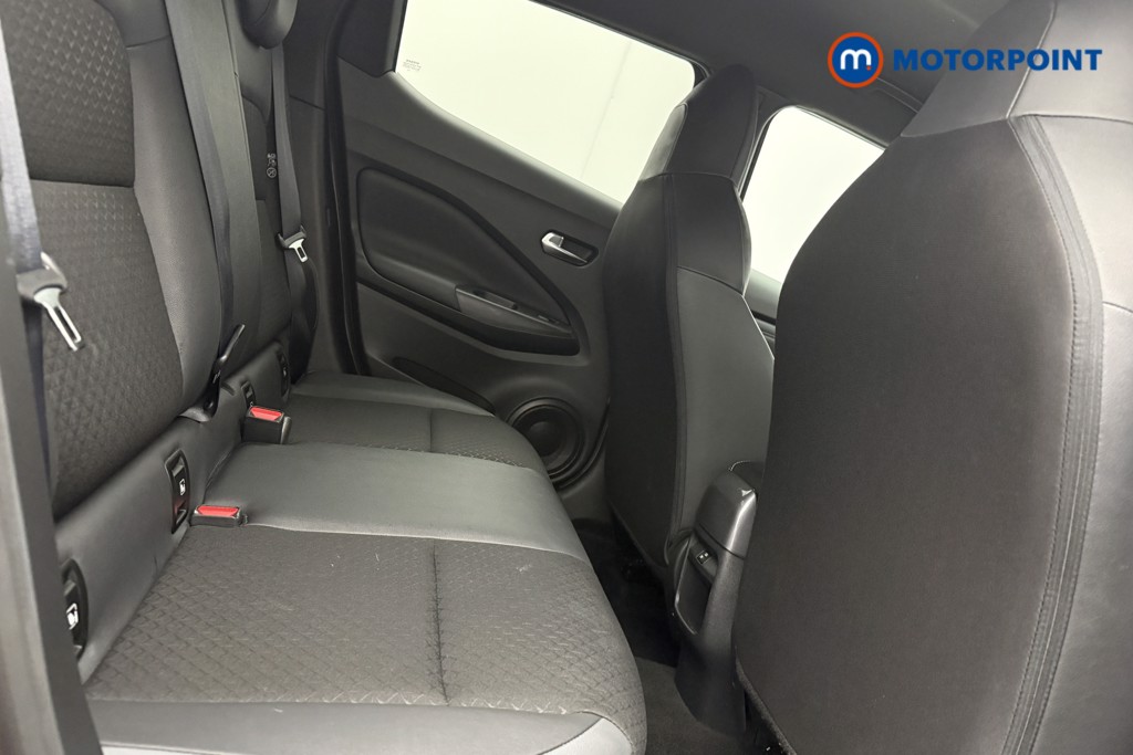 Nissan Juke N-Connecta Automatic Petrol SUV - Stock Number (1641290) - 9th supplementary image
