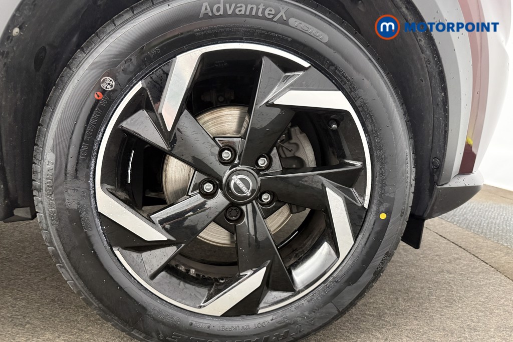 Nissan Juke N-Connecta Automatic Petrol SUV - Stock Number (1641290) - 11th supplementary image