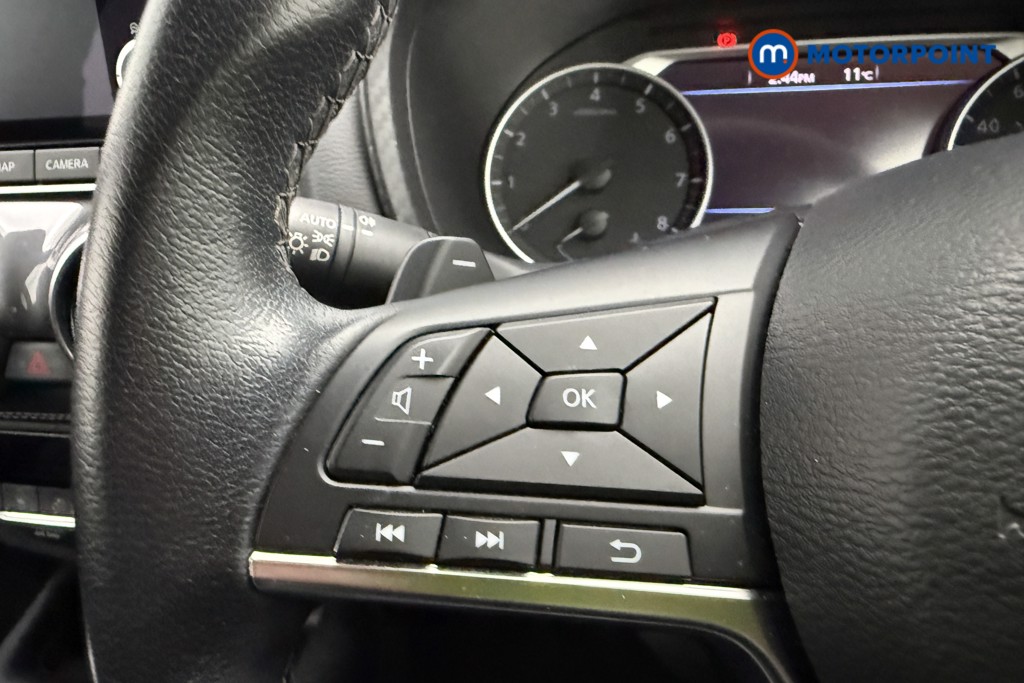 Nissan Juke N-Connecta Automatic Petrol SUV - Stock Number (1641290) - 14th supplementary image