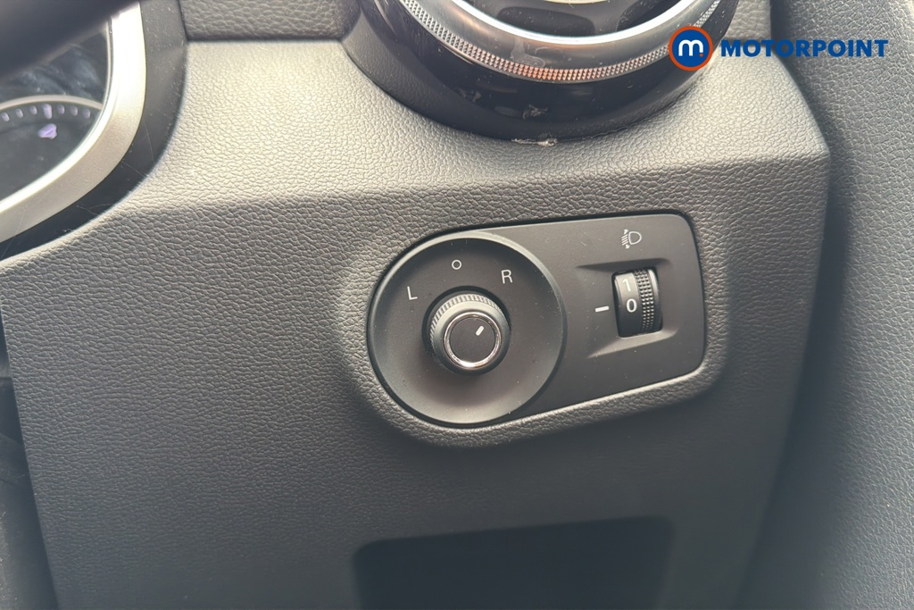 Mg Motor Uk ZS Exclusive Manual Petrol SUV - Stock Number (1642005) - 11th supplementary image