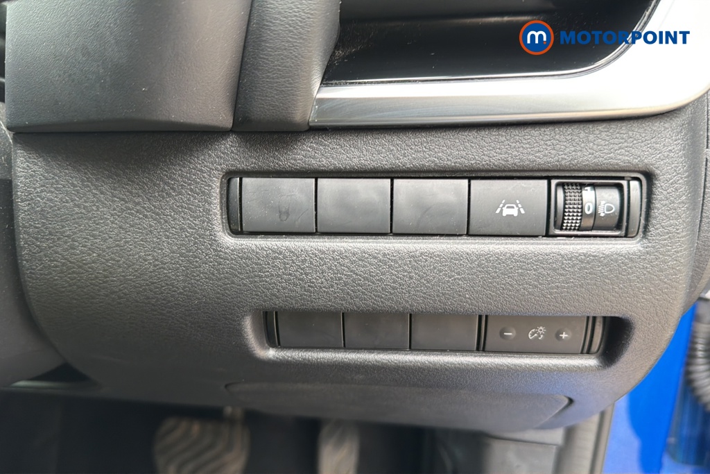 Nissan Qashqai N-Connecta Automatic Petrol-Electric Hybrid SUV - Stock Number (1642340) - 11th supplementary image