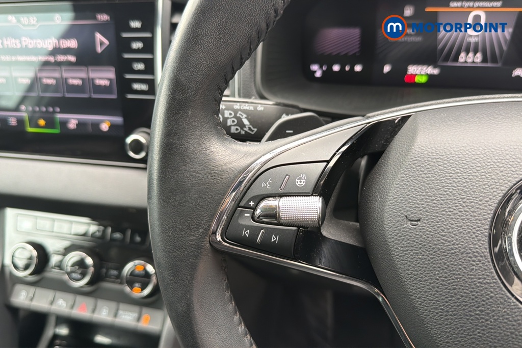 Skoda Karoq Se L Automatic Petrol SUV - Stock Number (1642342) - 4th supplementary image