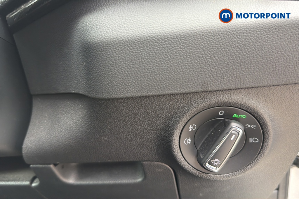 Skoda Karoq Se L Automatic Petrol SUV - Stock Number (1642342) - 11th supplementary image
