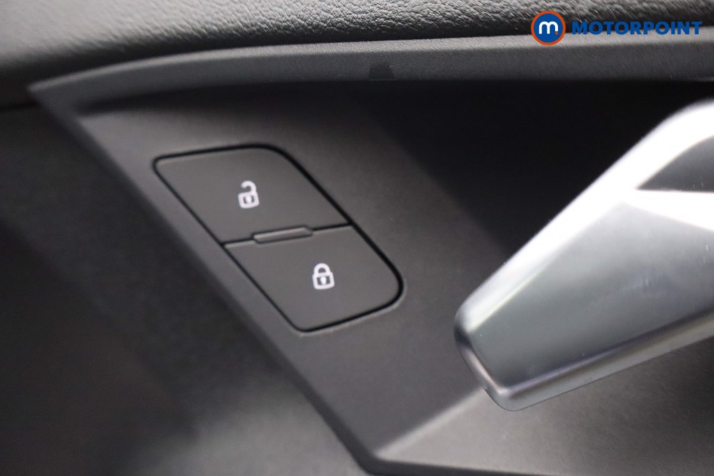 Audi A3 S Line Manual Petrol Hatchback - Stock Number (1642348) - 4th supplementary image
