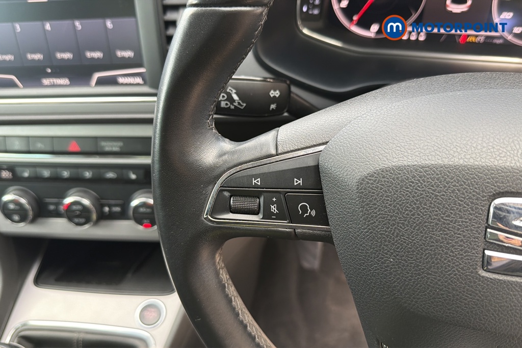 Seat Leon Xcellence Lux Manual Petrol Hatchback - Stock Number (1643012) - 4th supplementary image