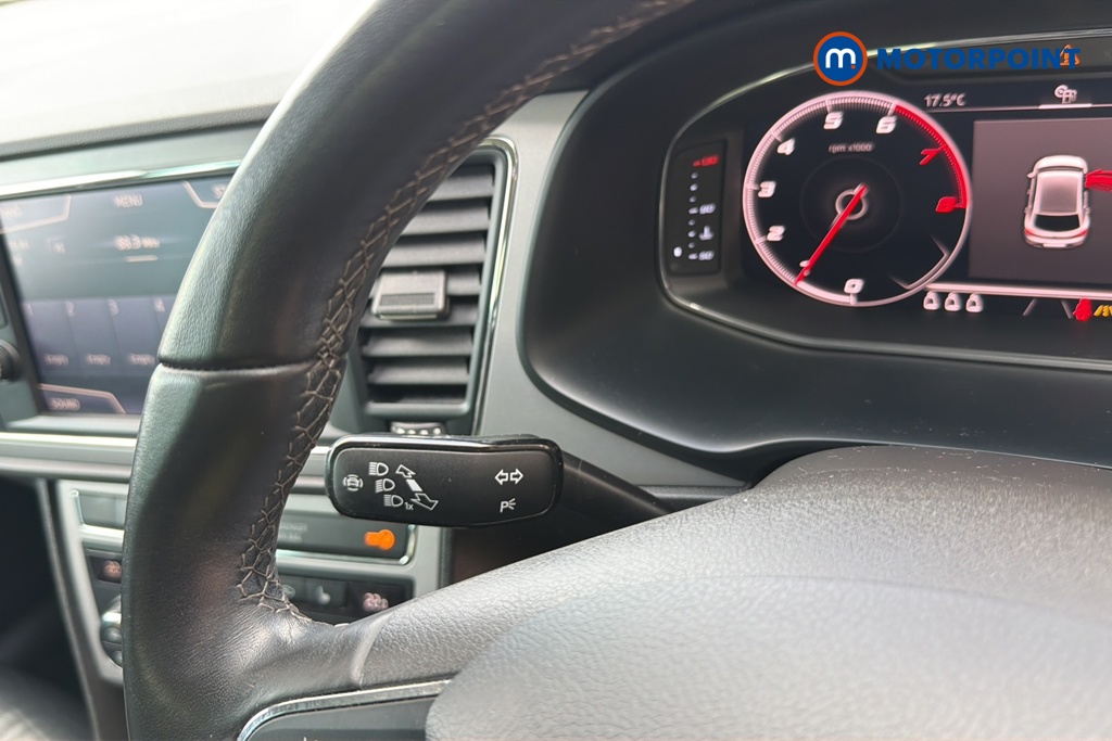 Seat Leon Xcellence Lux Manual Petrol Hatchback - Stock Number (1643012) - 5th supplementary image