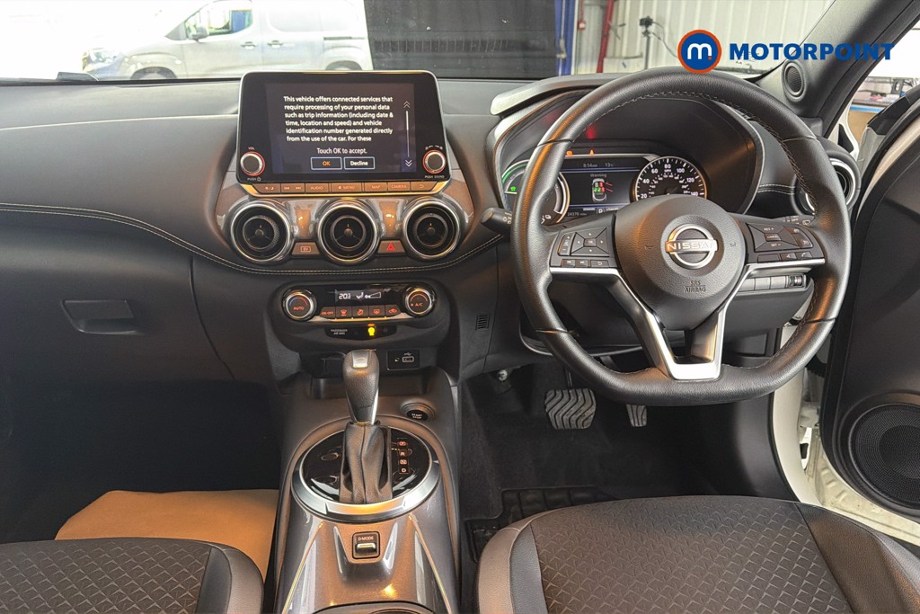 Nissan Juke N-Connecta Automatic Petrol-Electric Hybrid SUV - Stock Number (1643192) - 1st supplementary image