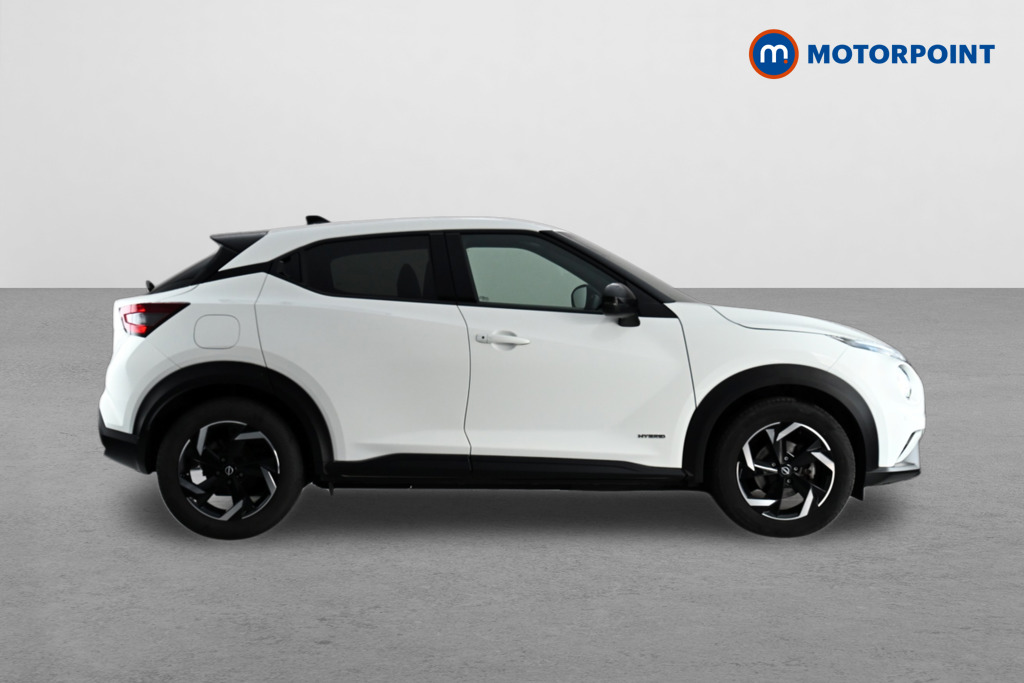 Nissan Juke N-Connecta Automatic Petrol-Electric Hybrid SUV - Stock Number (1643192) - Drivers side