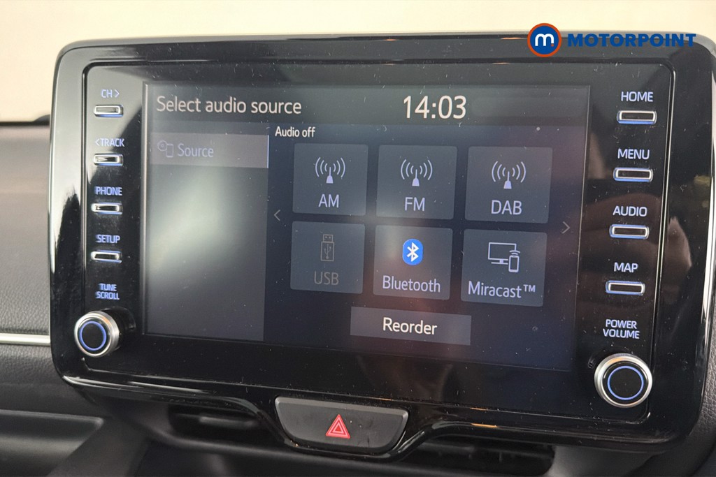 Toyota Yaris Design Automatic Petrol-Electric Hybrid Hatchback - Stock Number (1643296) - 9th supplementary image