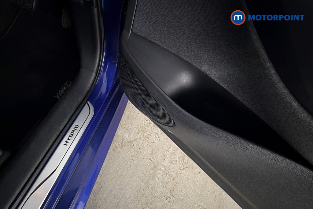 Toyota Yaris Design Automatic Petrol-Electric Hybrid Hatchback - Stock Number (1643296) - 21st supplementary image