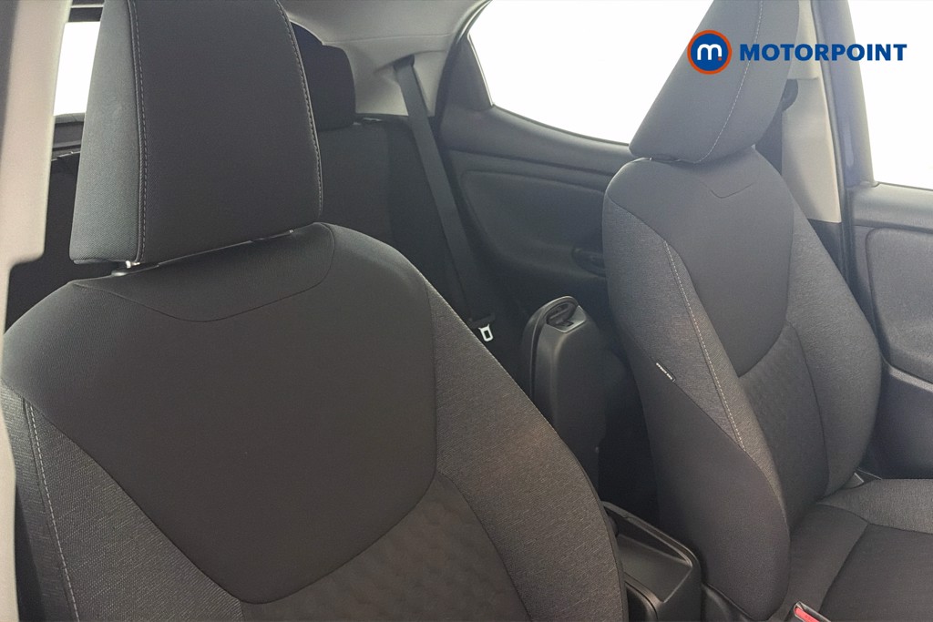 Toyota Yaris Design Automatic Petrol-Electric Hybrid Hatchback - Stock Number (1643296) - 23rd supplementary image