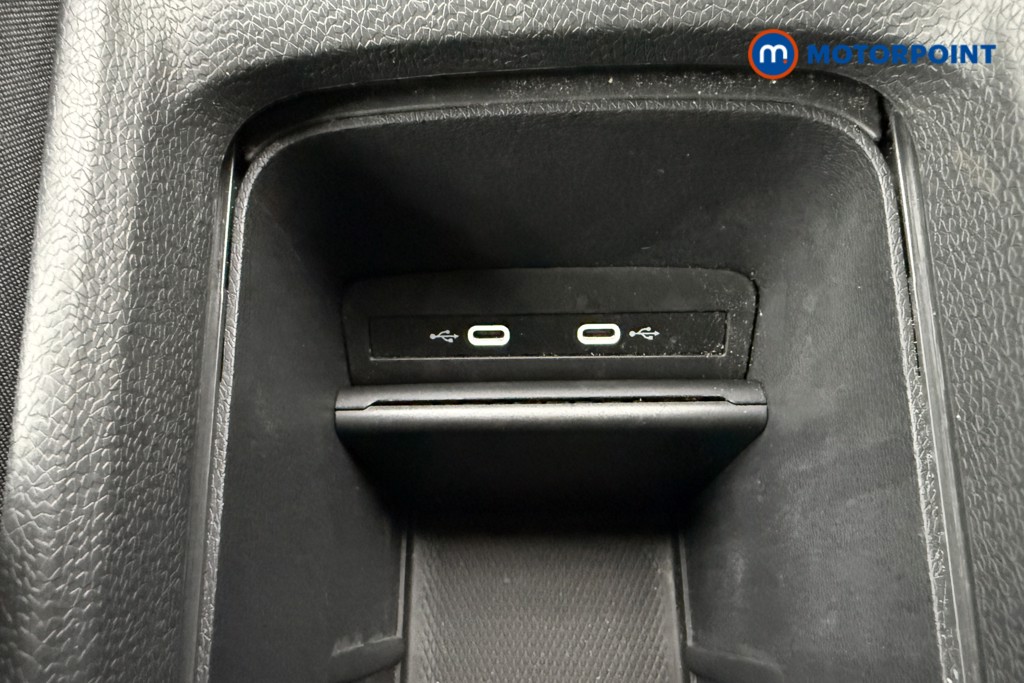 Volkswagen Id.3 Family Pro Automatic Electric Hatchback - Stock Number (1643406) - 16th supplementary image