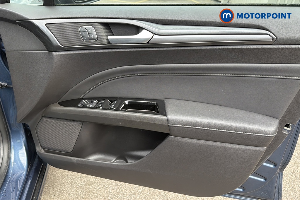 Ford Mondeo Titanium Edition Automatic Petrol-Electric Hybrid Saloon - Stock Number (1643558) - 18th supplementary image