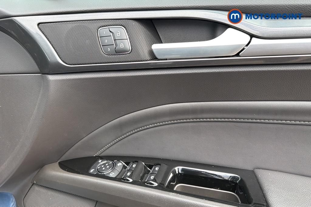 Ford Mondeo Titanium Edition Automatic Petrol-Electric Hybrid Saloon - Stock Number (1643558) - 19th supplementary image