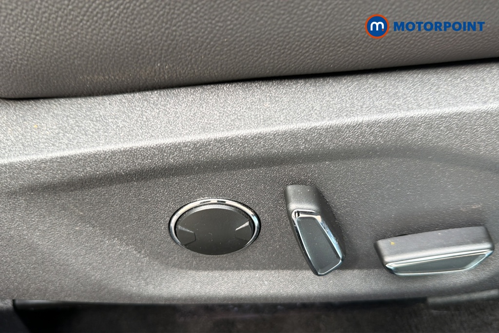 Ford Mondeo Titanium Edition Automatic Petrol-Electric Hybrid Saloon - Stock Number (1643558) - 23rd supplementary image