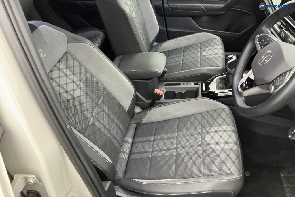 Volkswagen T-Roc R-Line Manual Petrol SUV - Stock Number (1643583) - 5th supplementary image