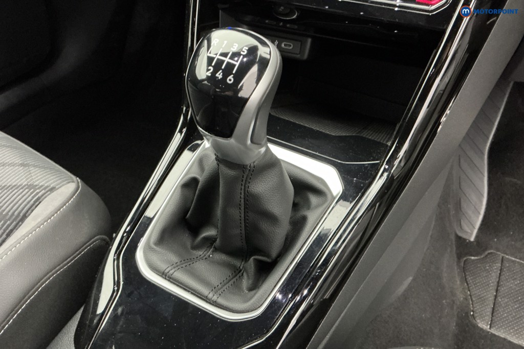Volkswagen T-Roc R-Line Manual Petrol SUV - Stock Number (1643583) - 15th supplementary image