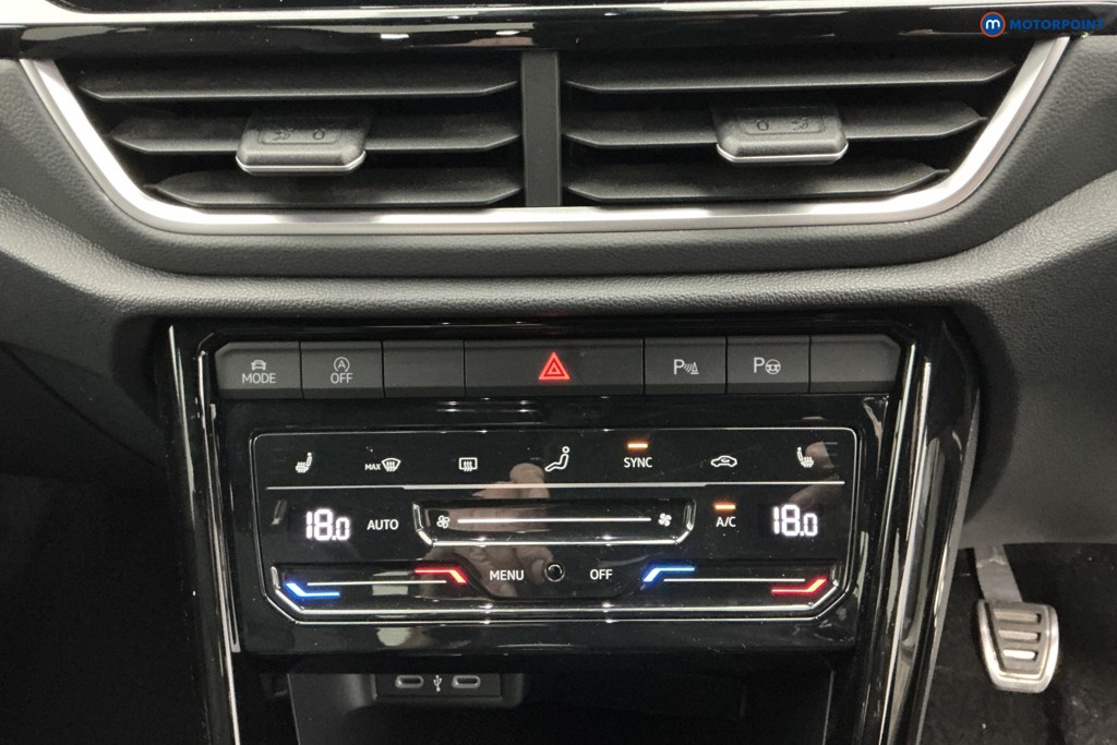 Volkswagen T-Roc R-Line Manual Petrol SUV - Stock Number (1643583) - 17th supplementary image